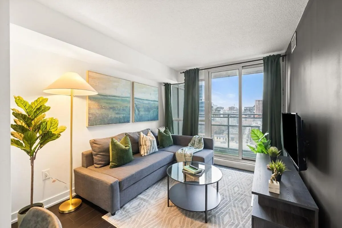 Modern 1Br King Suite, Central Downtown Toronto Apartment